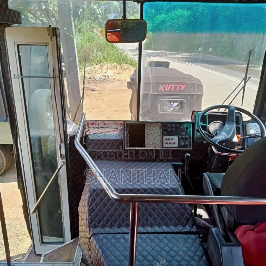 Isuzu Journey 1988 Bus (Used)