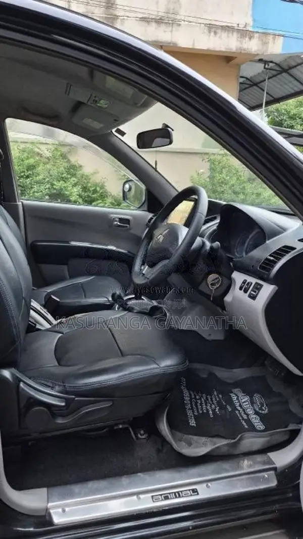 Mitsubishi L200 ANIMAL 4WD 2007 Pickup (Used)