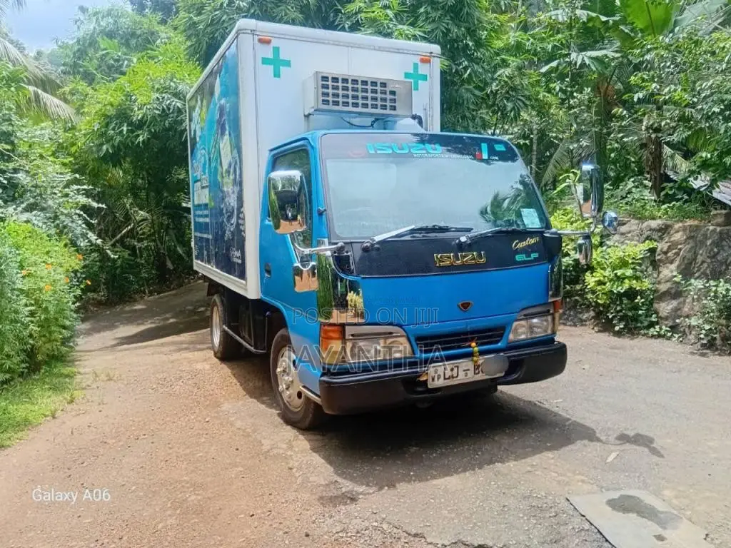 Isuzu ELF 150 2011 Lorry (Used)
