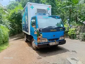 Isuzu ELF 150 2011 Lorry (Used)