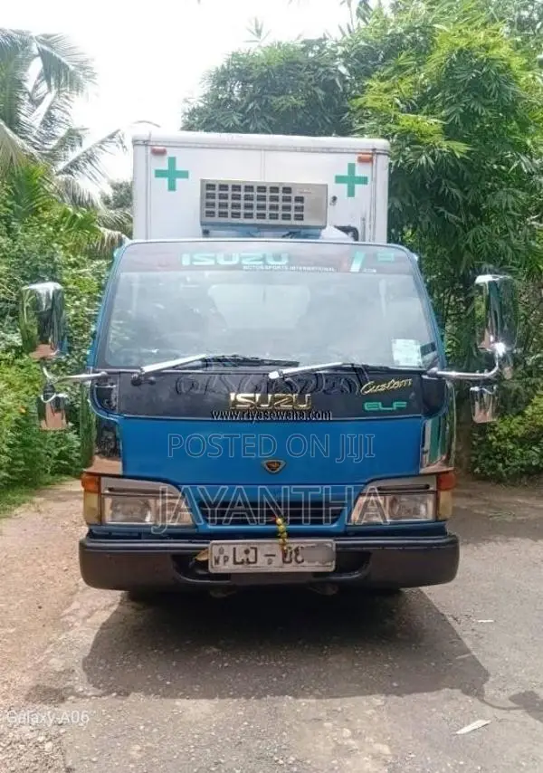 Isuzu ELF 150 2011 Lorry (Used)