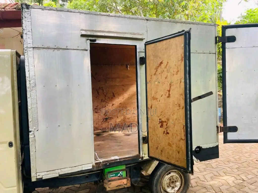 Tata Dimo Batta 2012 Lorry (Used)
