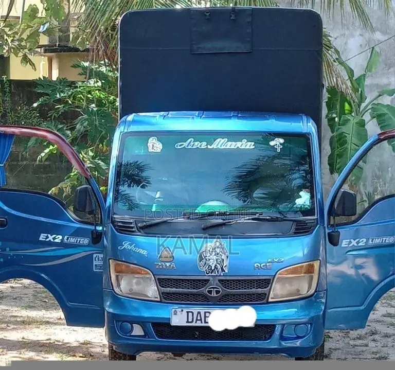 Tata Dimo Batta 2015 Lorry (Used)