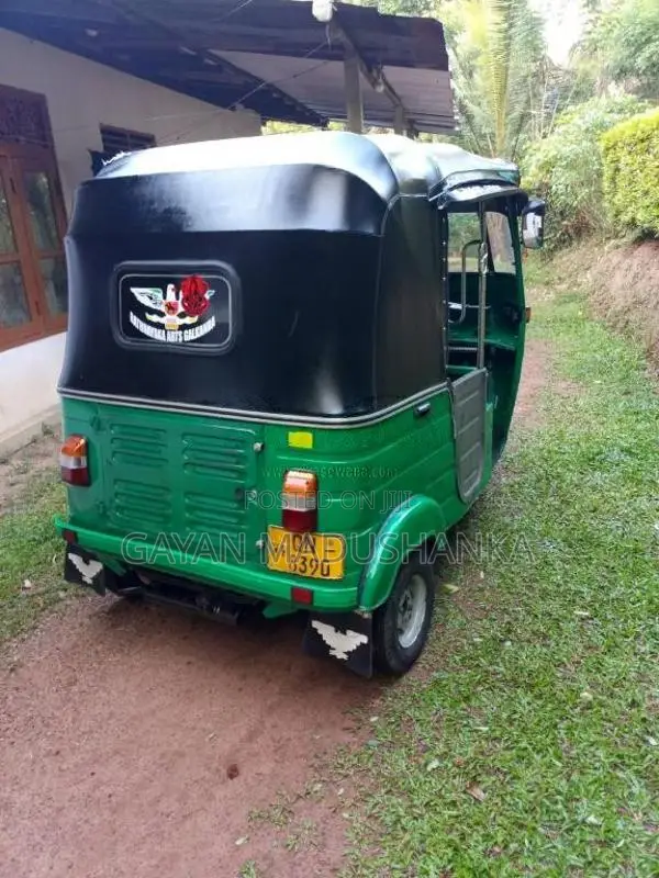 Bajaj 4 Stroke 2008 Three Wheel (Used)