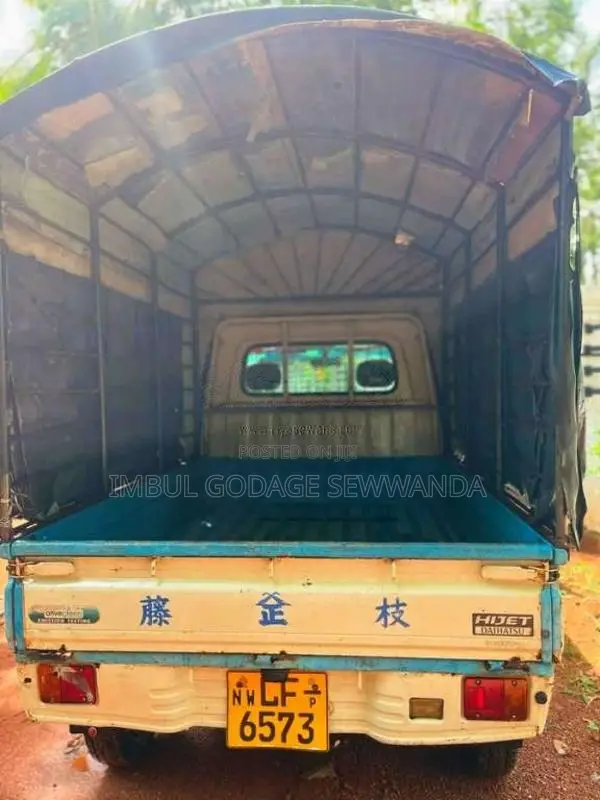 Daihatsu Hijet 2004 Lorry (Used)