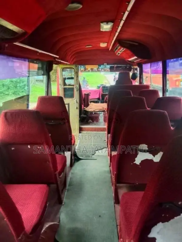 Isuzu Journey L 1989 Bus (Used)