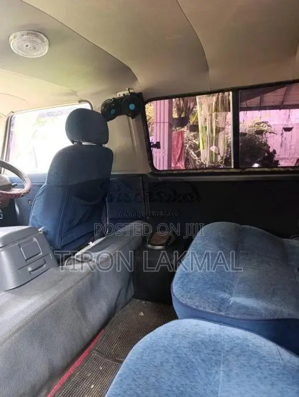 Mitsubishi Delica L300 1985 Van (Used)