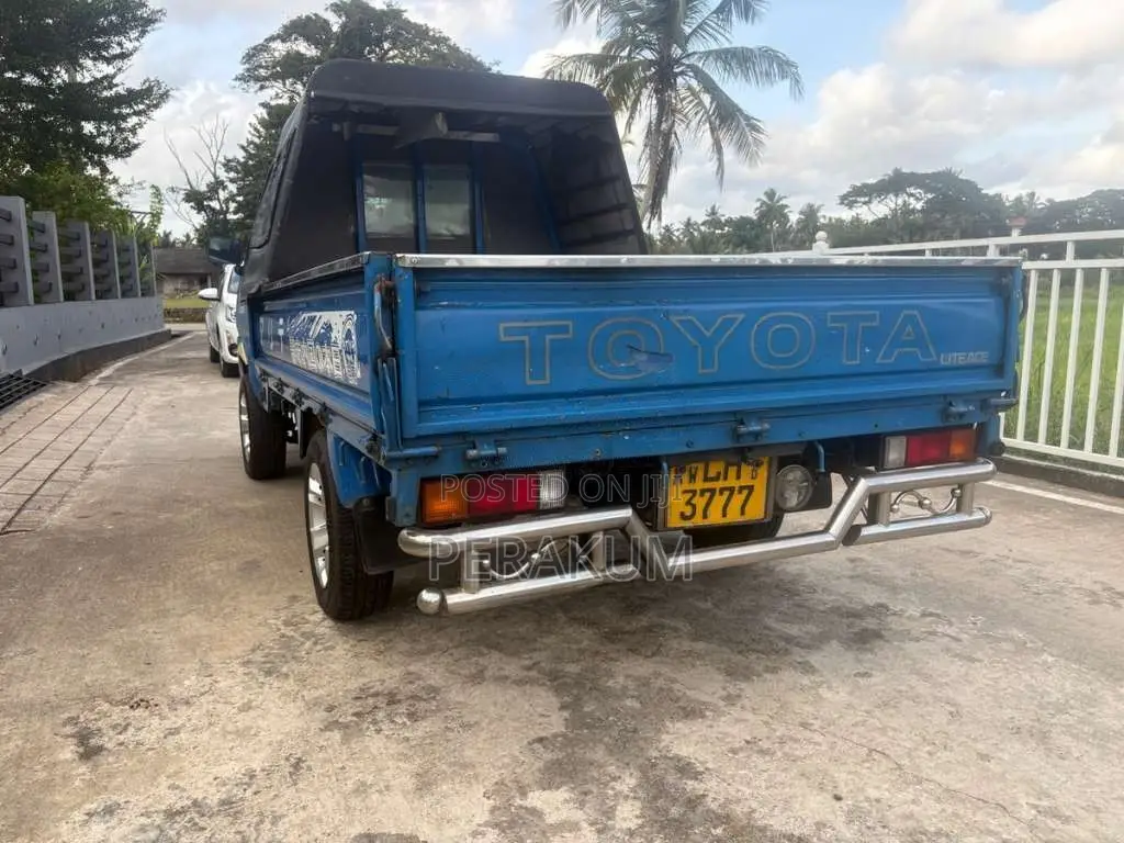 Toyota Liteace 2002 Lorry (Used)