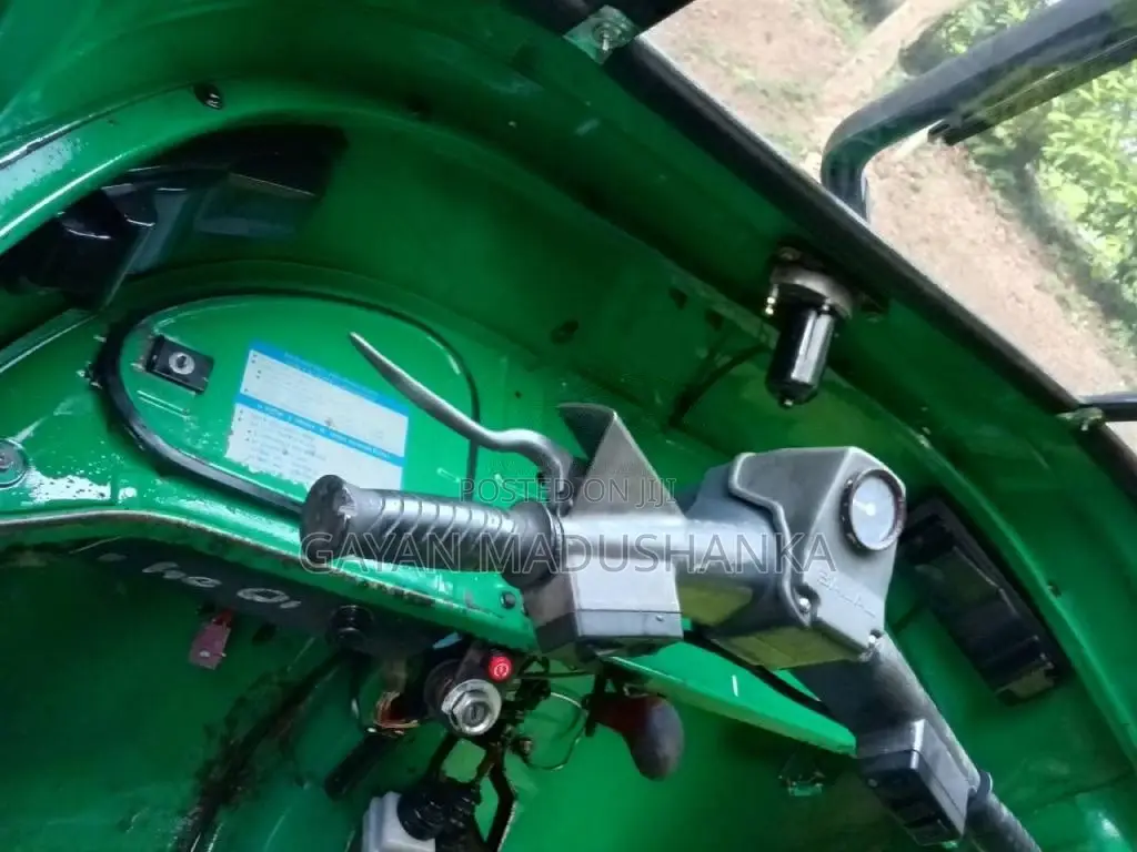 Bajaj 4 Stroke 2008 Three Wheel (Used)