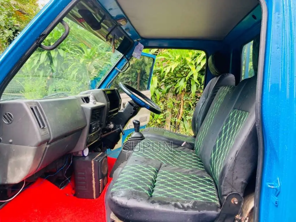 Isuzu ELF 1979 Lorry (Used)