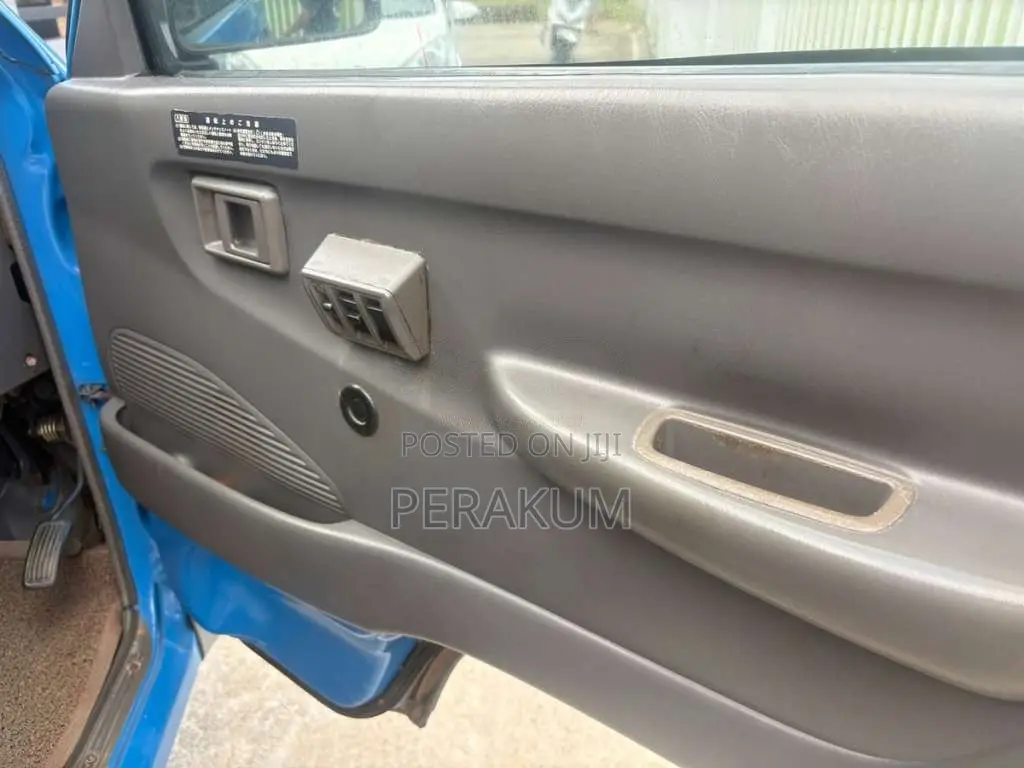 Toyota Liteace 2002 Lorry (Used)