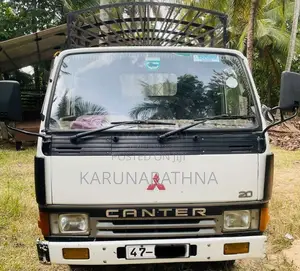 Mitsubishi Canter 1990 Lorry (Used)