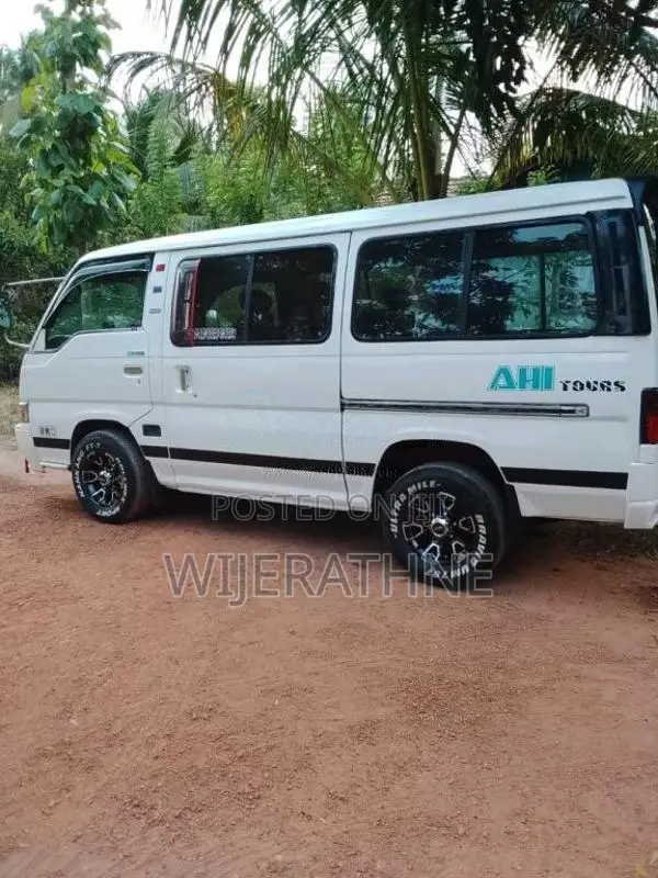 Nissan Caravan VRE 24 1993 Van (Used)