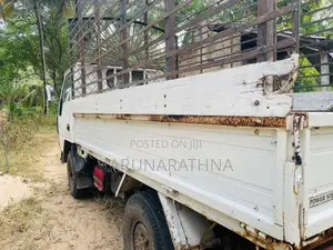 Mitsubishi Canter 1990 Lorry (Used)