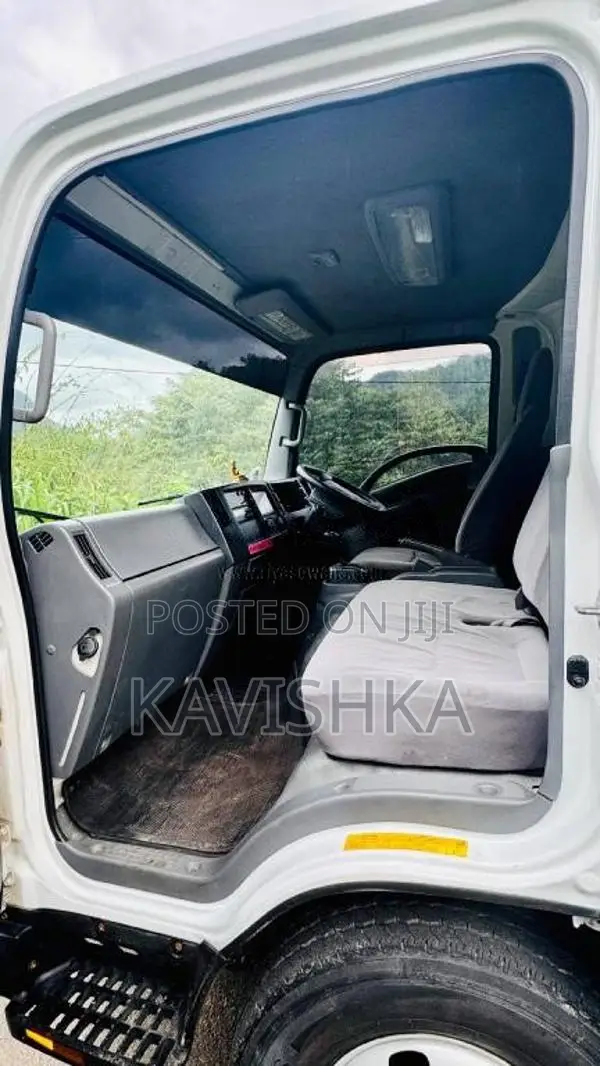 Isuzu Lorry Isuzu 2015 Lorry (Used)