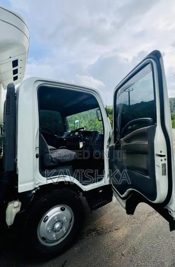 Isuzu Lorry Isuzu 2015 Lorry (Used)