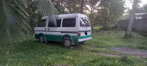 Mazda Ford Nihon 1995 Van (Used)