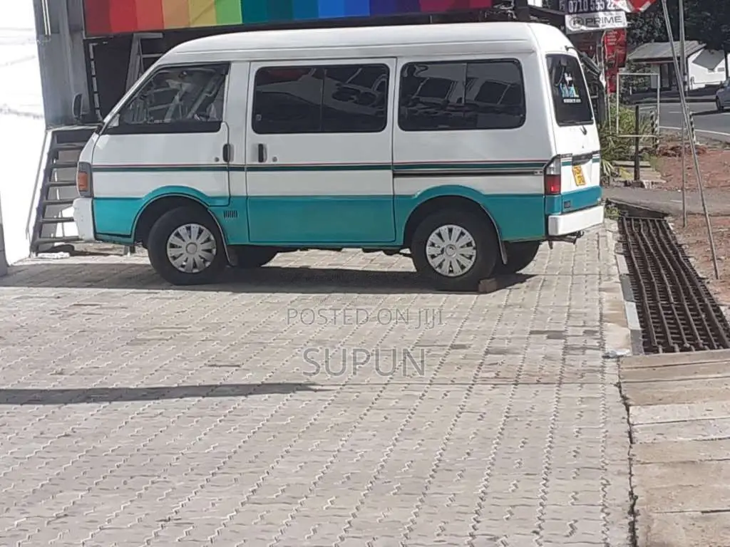 Mazda Ford Nihon 1995 Van (Used)
