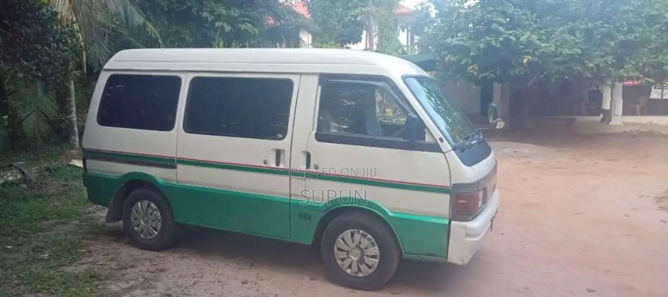 Mazda Ford Nihon 1995 Van (Used)