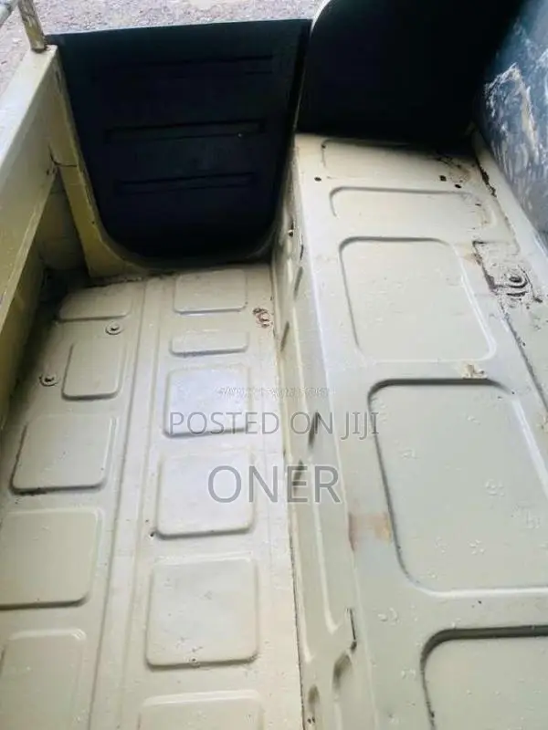 Bajaj RE 2 Stroke 1999 Three Wheel (Used)