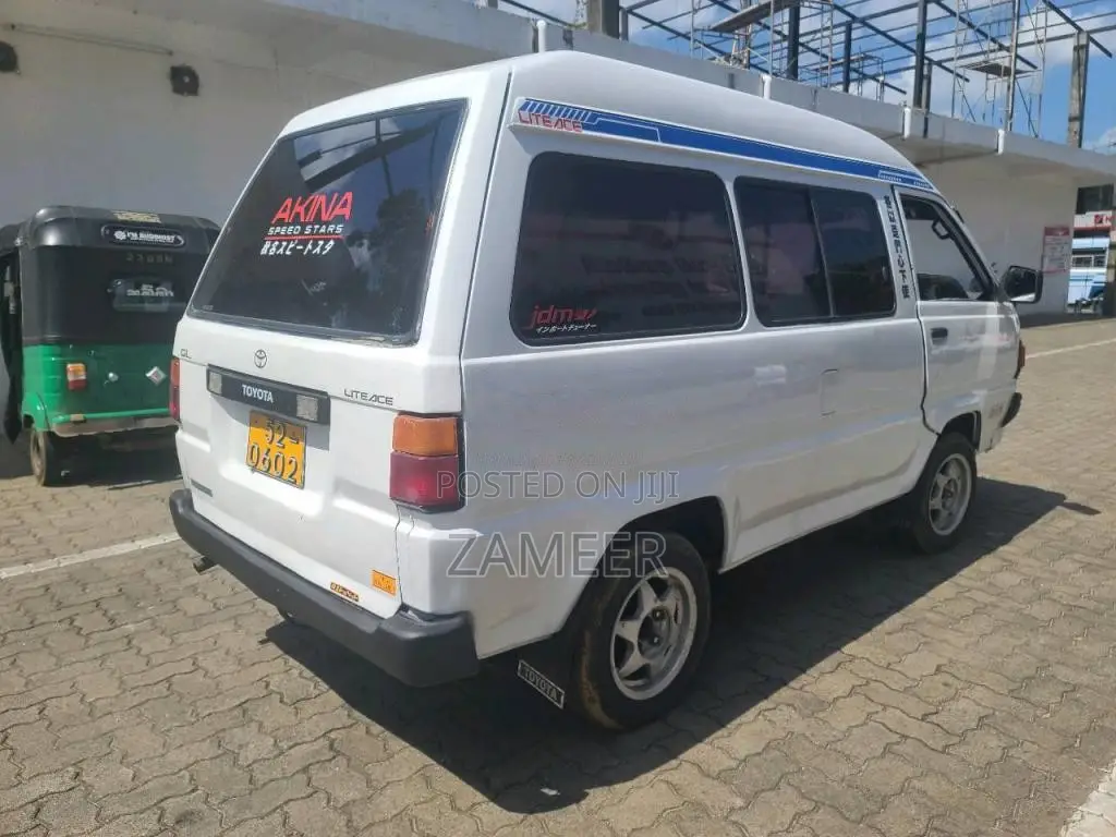 Toyota LiteAce 1987 Van (Used)