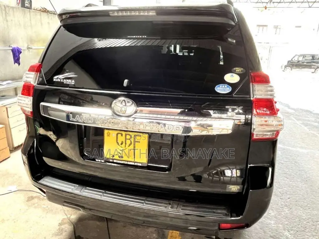 Toyota Land Cruiser 2015 SUV (Used)