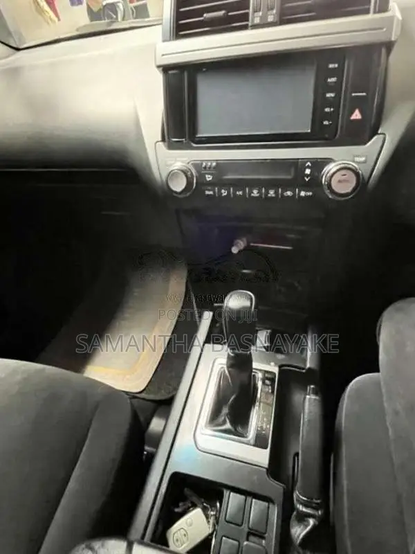 Toyota Land Cruiser 2015 SUV (Used)