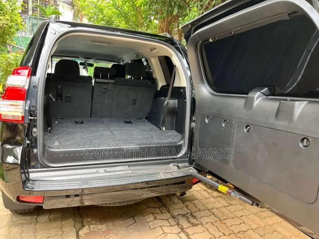 Toyota Land Cruiser 2015 SUV (Used)