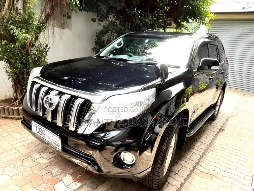 Toyota Land Cruiser 2015 SUV (Used)