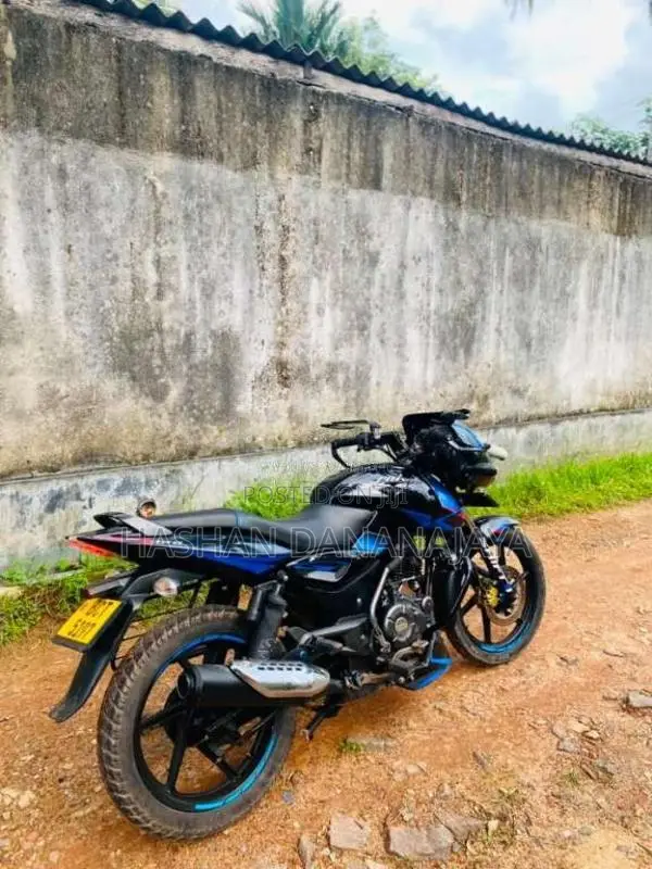 Bajaj Pulsar 2016 Motorbike (Used)