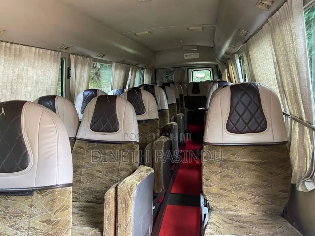 Mitsubishi Rosa 2011 Bus (Used)