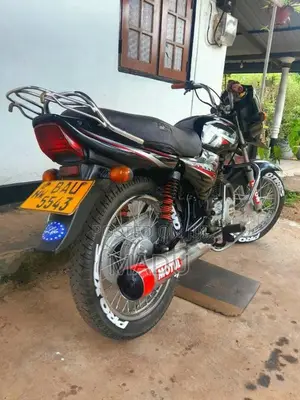 Bajaj CT-100 2013 Motorbike (Used)