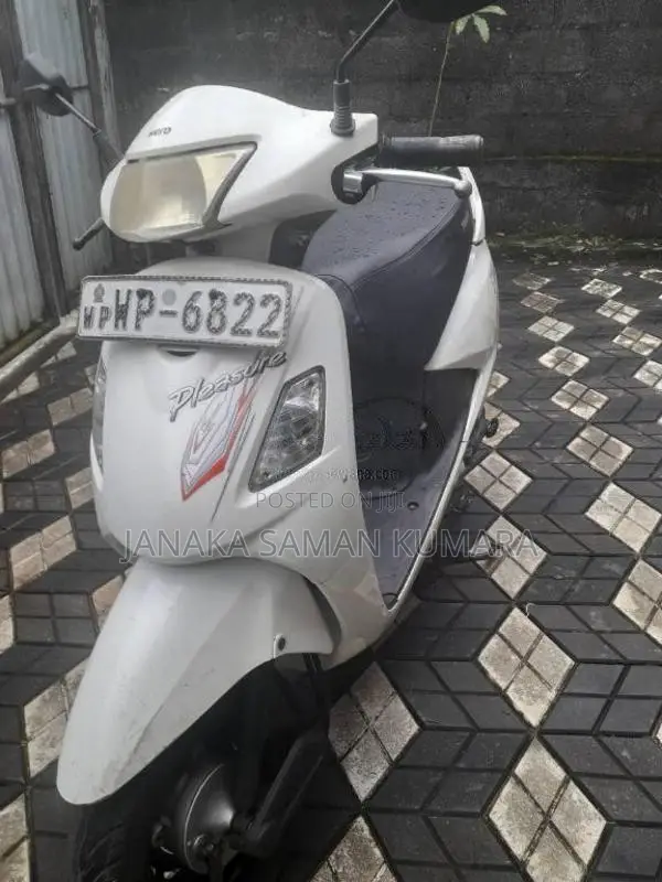 Hero Pleasure 2011 Motorbike (Used)