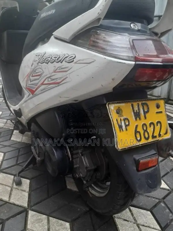 Hero Pleasure 2011 Motorbike (Used)