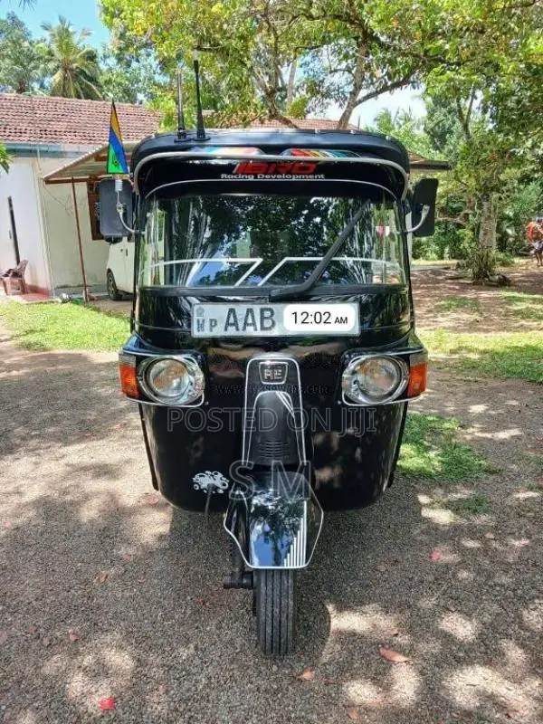 Bajaj RE 205 2012 Three Wheel (Used)