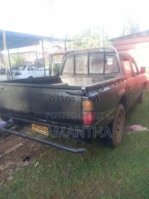 Datsun Nissan 1982 Pickup (Used)