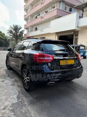 Mercedes-Benz GLA200 2015 SUV (Used)