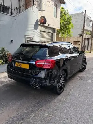 Mercedes-Benz GLA200 2015 SUV (Used)