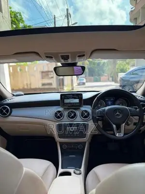 Mercedes-Benz GLA200 2015 SUV (Used)