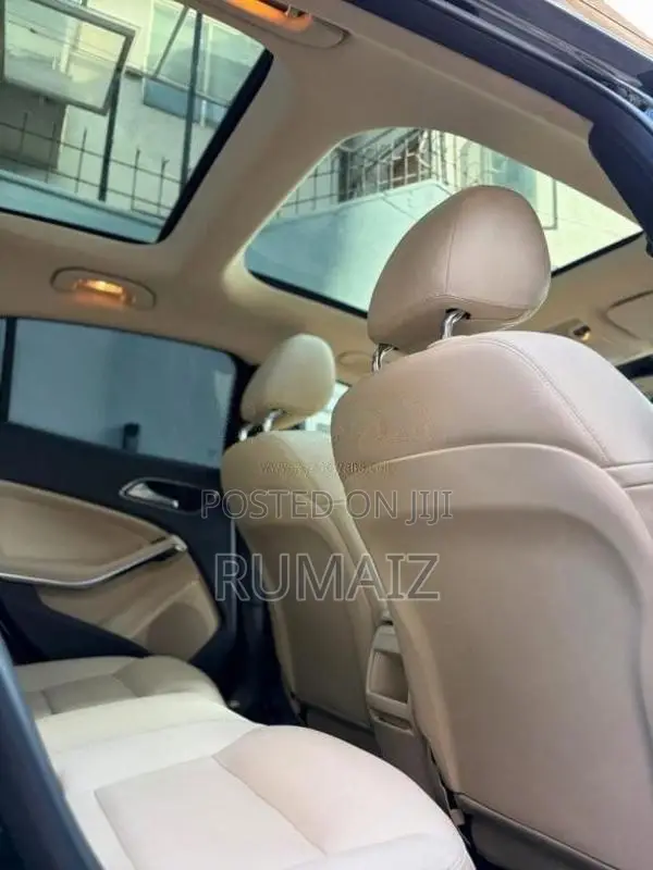Mercedes-Benz GLA200 2015 SUV (Used)