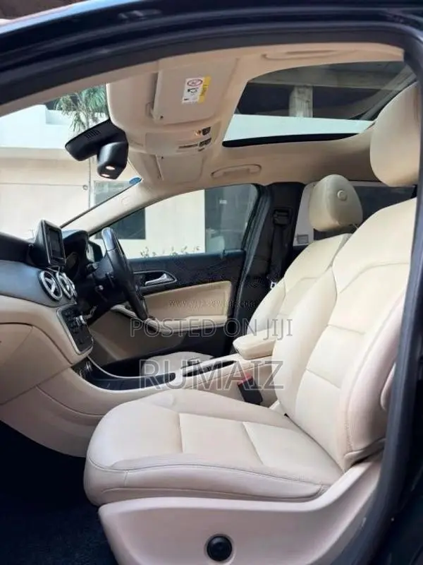 Mercedes-Benz GLA200 2015 SUV (Used)