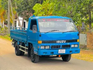 Isuzu ELF 1983 Lorry (Used)