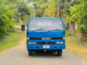 Isuzu ELF 1983 Lorry (Used)