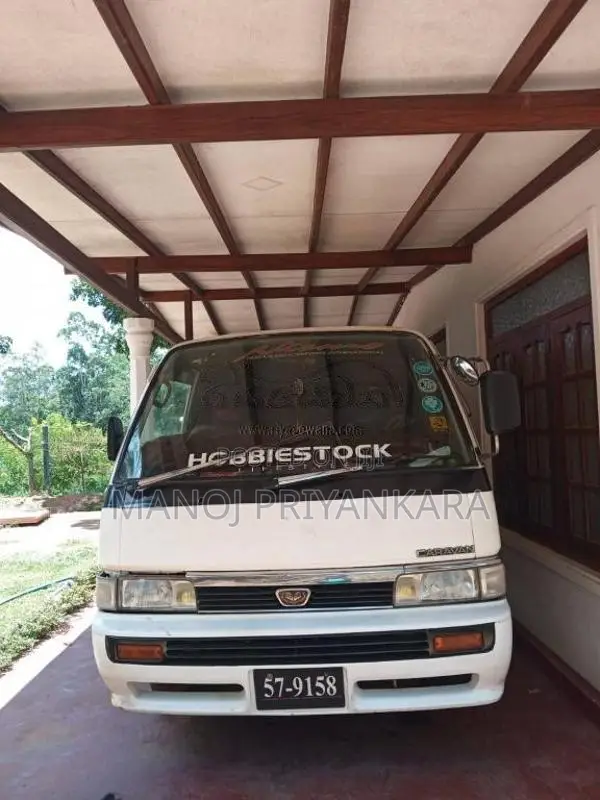 Toyota Caravan 1995 Van (Used)