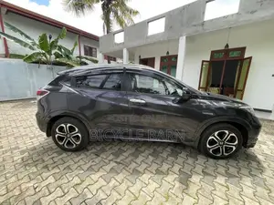 Honda Vezel 2015 SUV (Used)