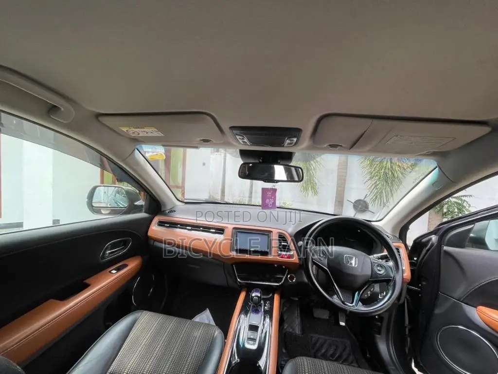 Honda Vezel 2015 SUV (Used)