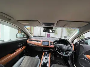 Honda Vezel 2015 SUV (Used)