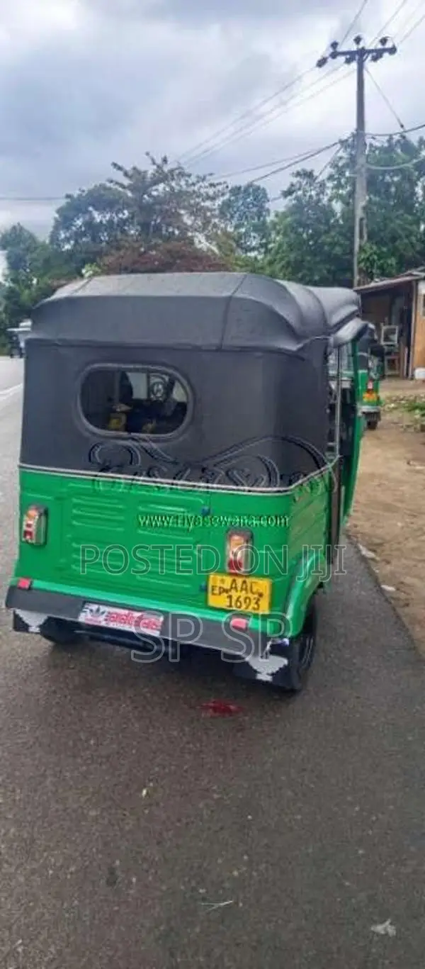 Bajaj RE 2013 Three Wheel (Used)