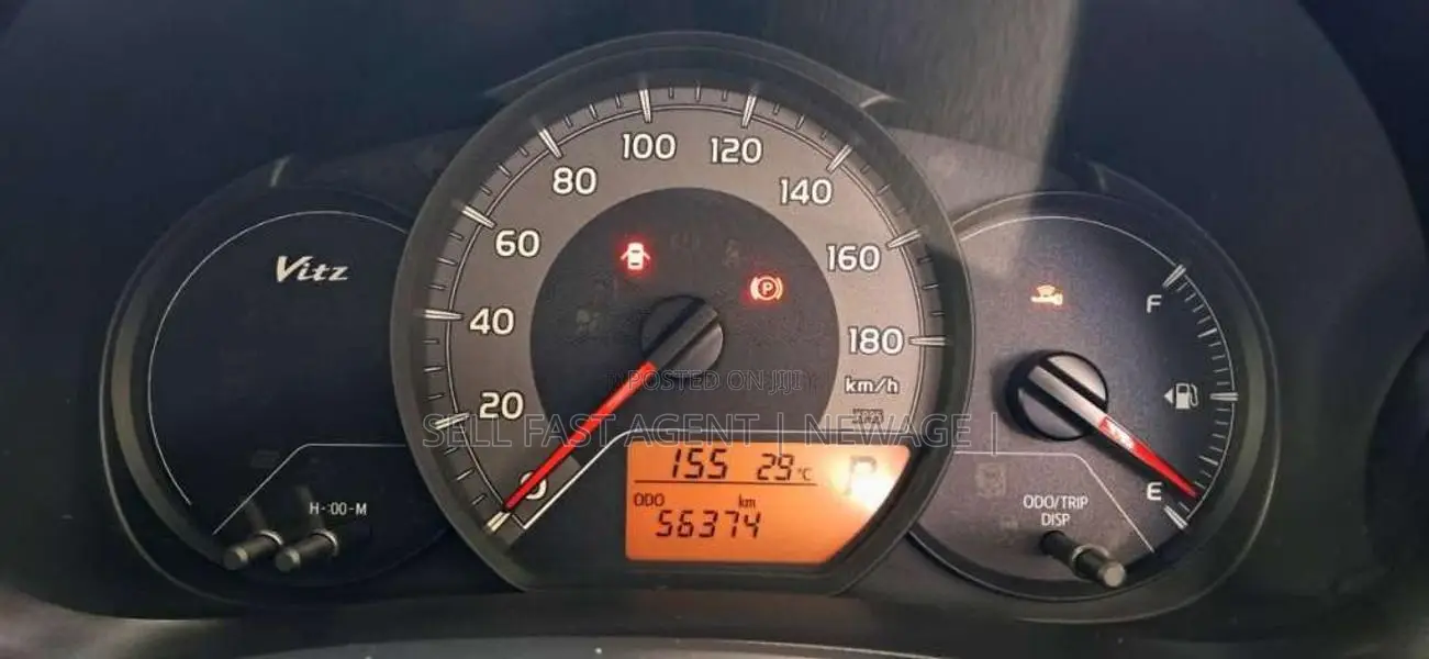 Toyota Vitz 56000km 2017 Car (Used)