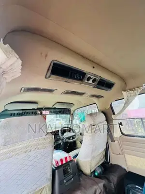 Nissan Caravan 1997 Van (Used)
